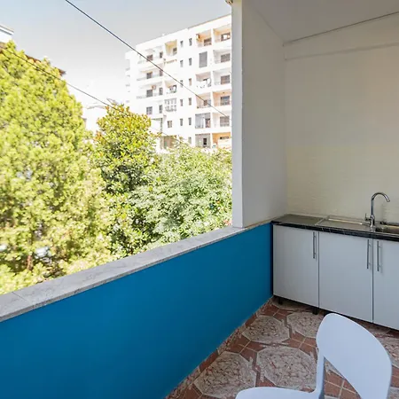 Al3 Apartment *